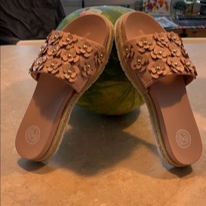 SO Blush Pink Slides- New - Size 9